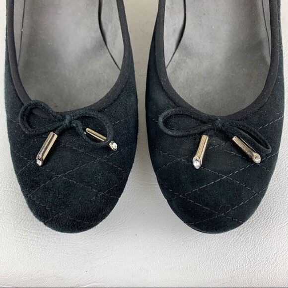 Stuart Weitzman Quilty Black Suede Wedge w/Bow 7.5 - Picture 7 of 14